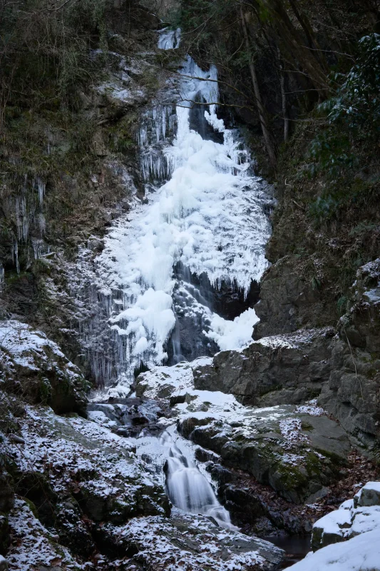 払沢の滝、ただいま絶賛結氷中！