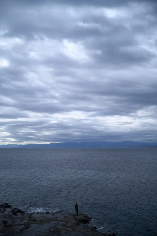 江の島の父母ヶ浜か、ウユニ塩湖か？