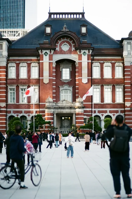 年末の東京駅…と思ったら