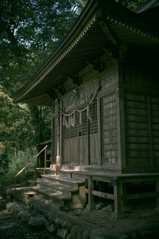 髙尾神社は雰囲気満点の素敵な神社