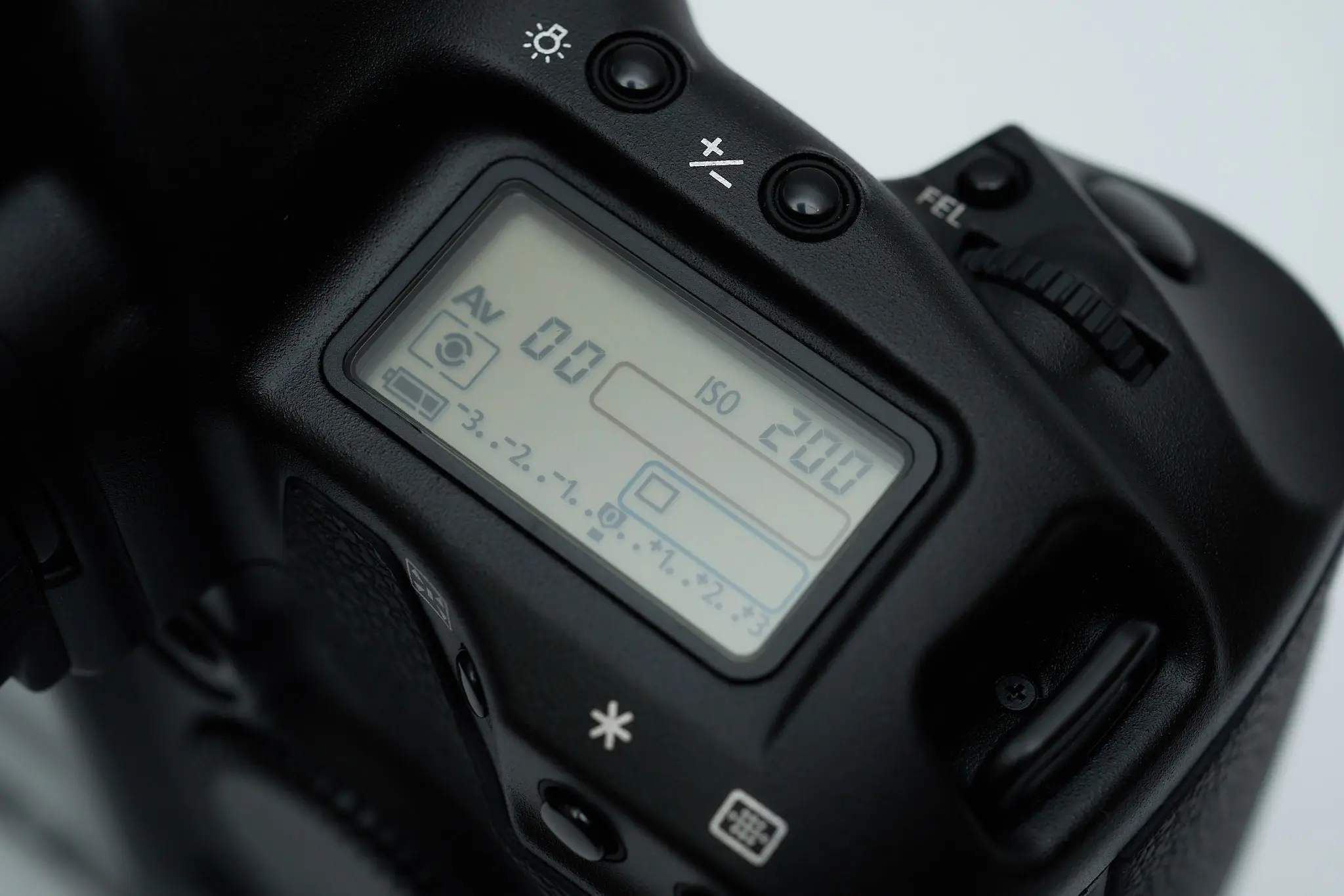Canon EOS-1D 初代、まさかの新品!?