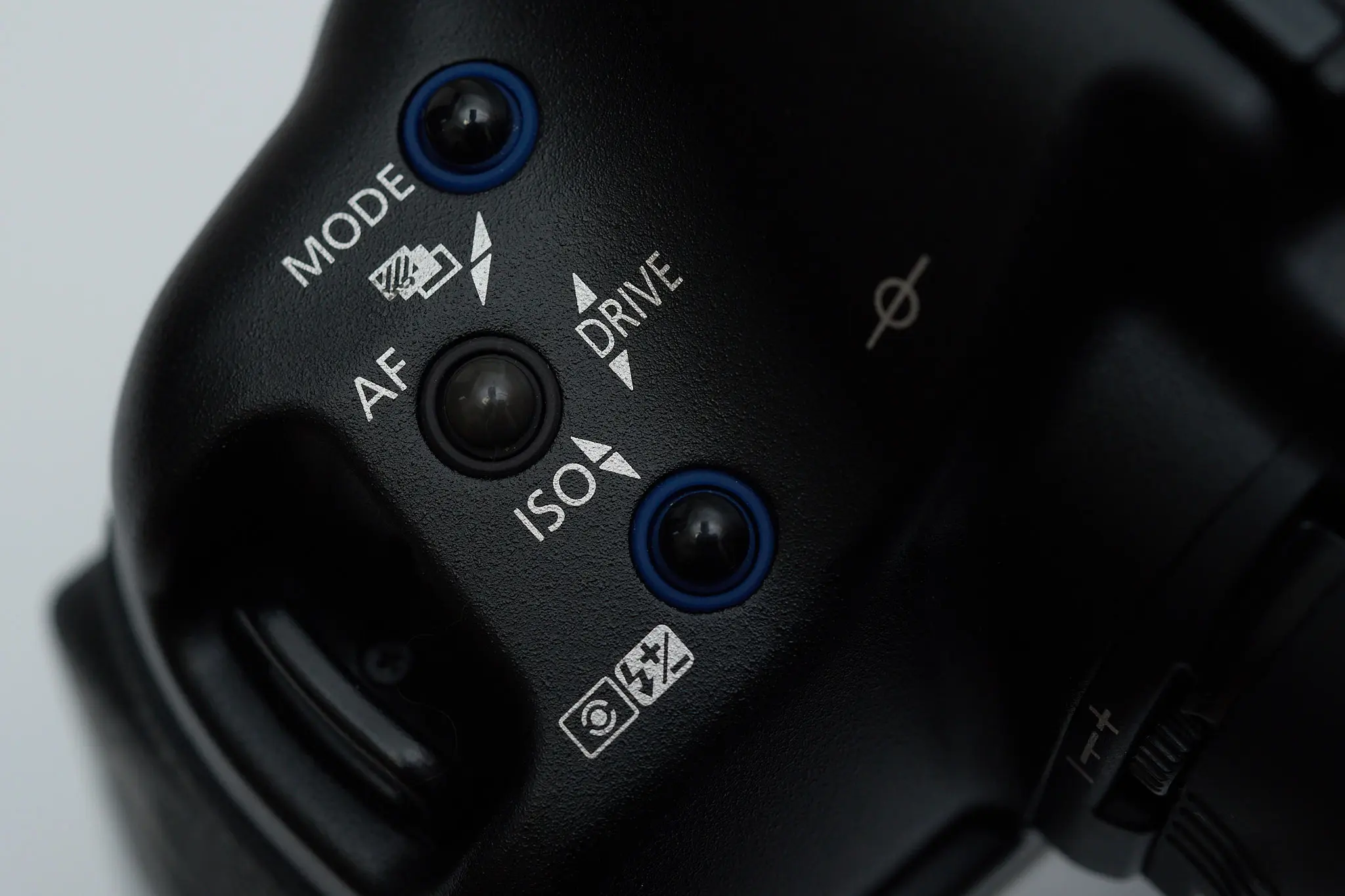 Canon EOS-1D 初代、まさかの新品!?