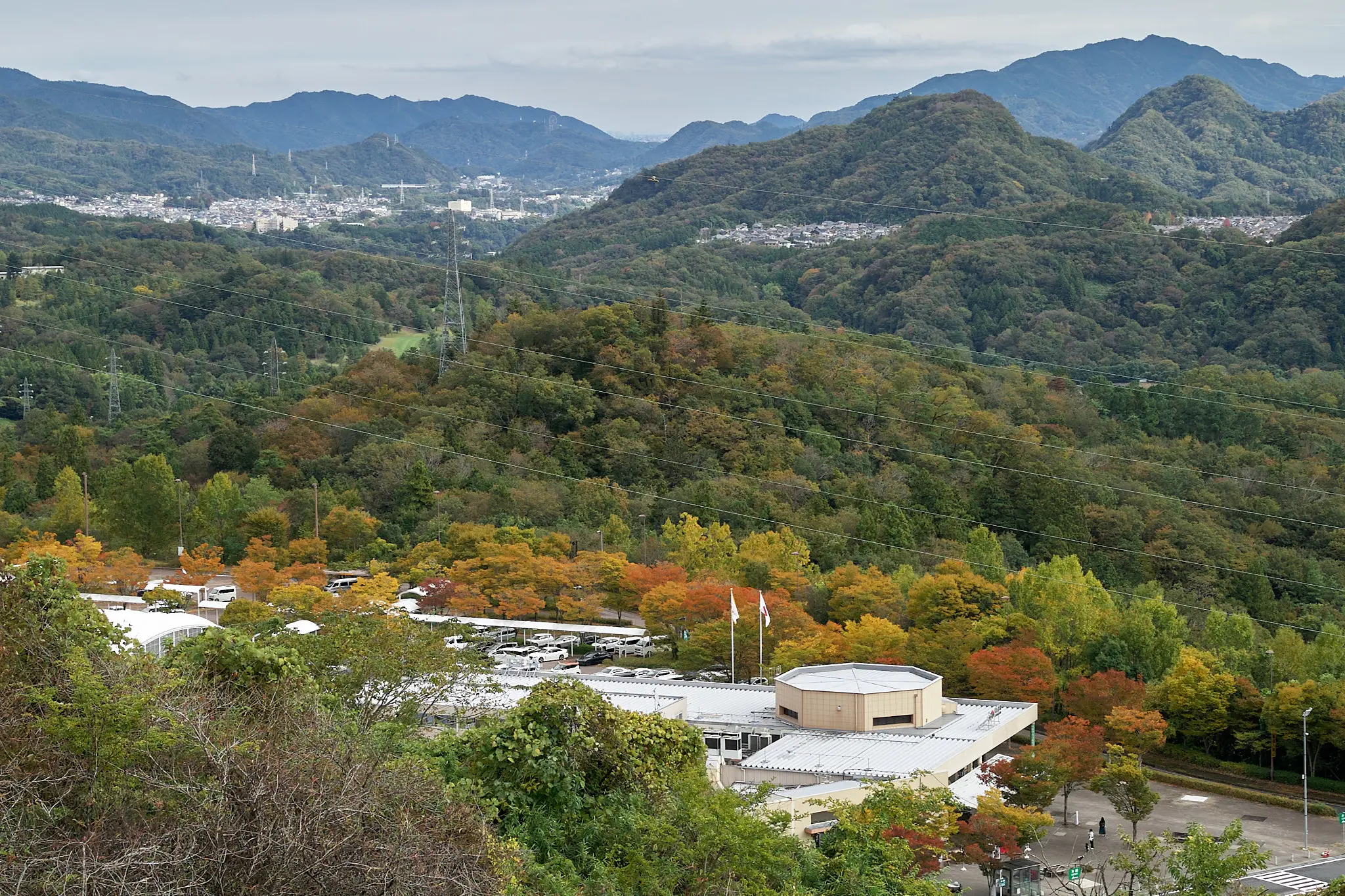 お待たせしました、雪をいただいた富士山です