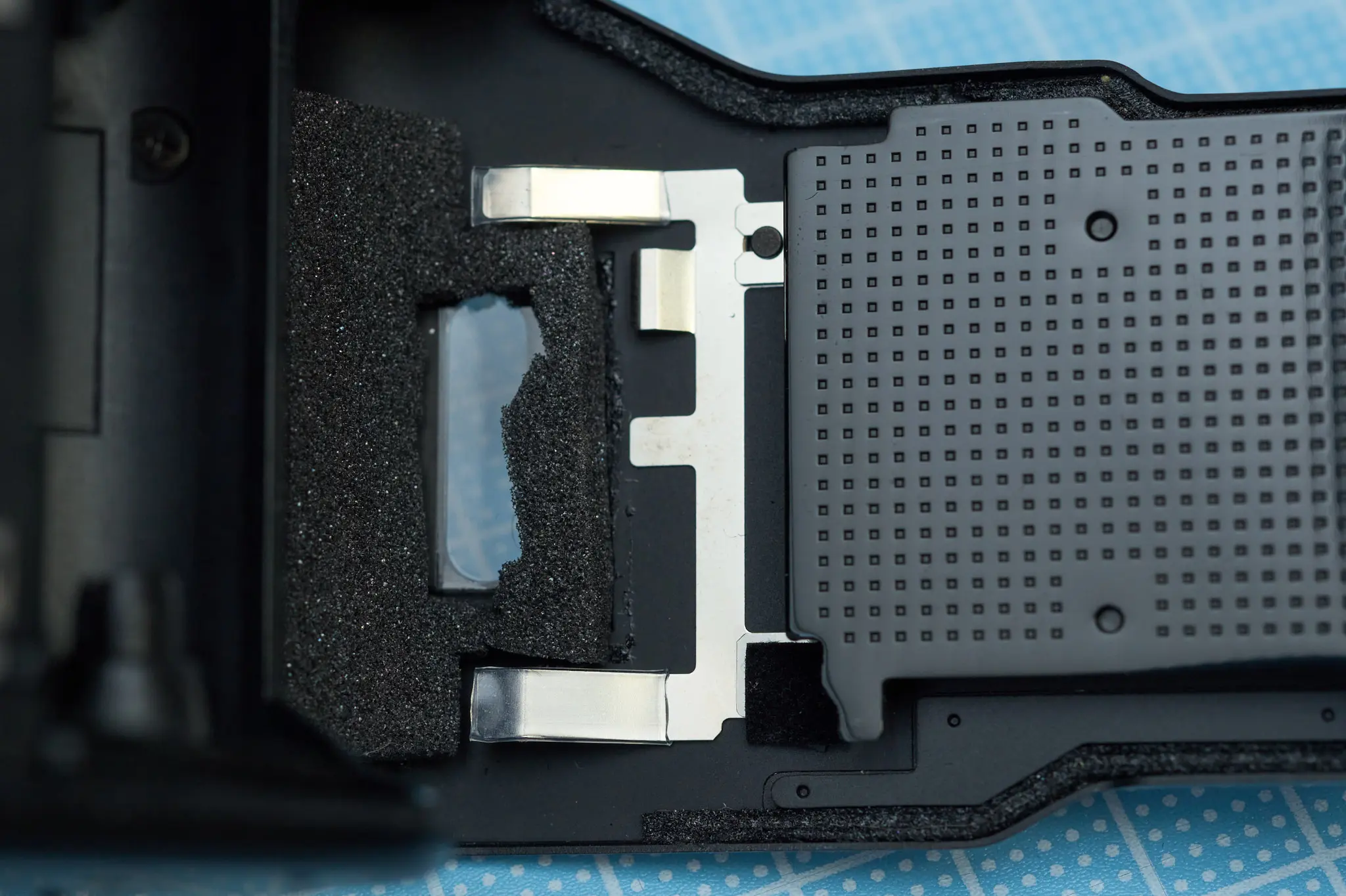 MINOLTA TC-1の光線漏れをモルト交換で直してみる