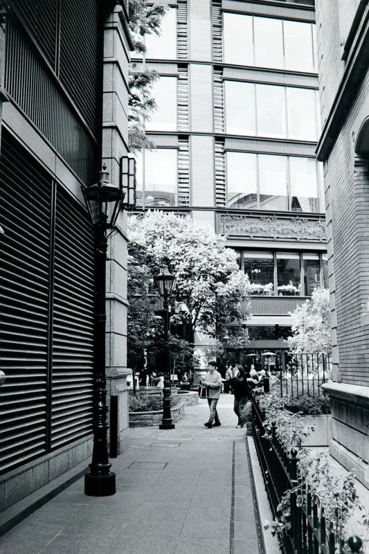 Leica M7 + Leica Summicron-M f2.0/35mm ASPH. (Kodak TRI-X 400)