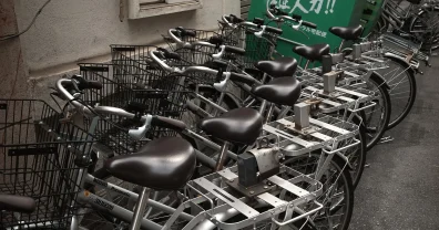 神田の路地裏のスナップはおもしろいわ〜